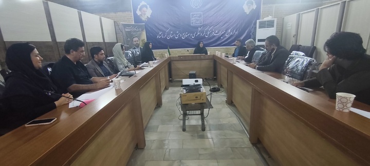 تشکیل هسته تخصصی تورهای گردشگری خارجی در کرمانشاه با محوریت بازار هدف عراق