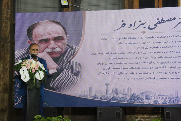 ترکیب معماری و فضای شهری بافت تاریخی گرگان در کشور کم‌نظیر است