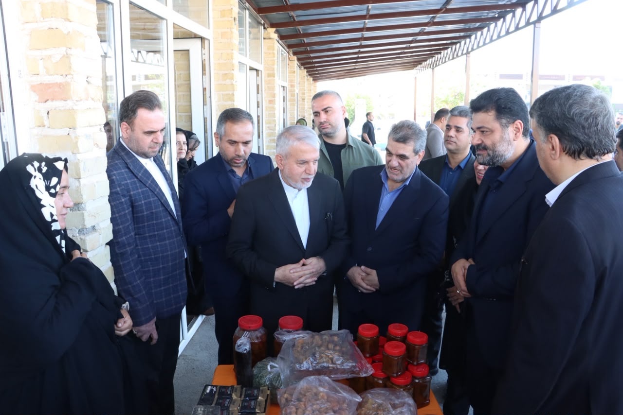 وزیر میراث‌فرهنگی به شهرستان آرادان سفر کرد/ شتاب‌بخشی به سرمایه‌گذاری گردشگری، حمایت از فعالان صنایع‌دستی و صیانت از میراث تاریخی در دستور کار