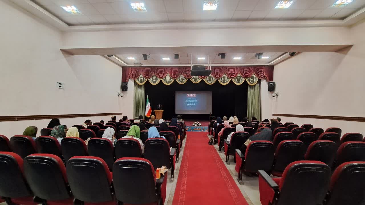 نشست تخصصی صنایع خلاق در اداره‌کل میراث‌فرهنگی آذربایجان غربی برگزار شد