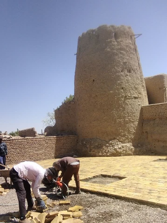 اجرای عملیات مرمتی در مسجد جامع تاریخی روستای چهارطاق شهرستان باخرز