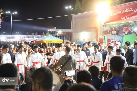 حال و هوای ششمین روز جشنواره انگور ارومیه