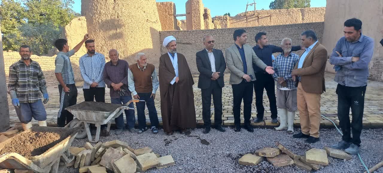 اجرای عملیات مرمتی در مسجد جامع تاریخی روستای چهارطاق شهرستان باخرز
