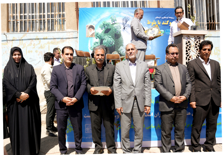 برگزاری ششمین جشنواره سوگند با بلوط در کرمانشاه