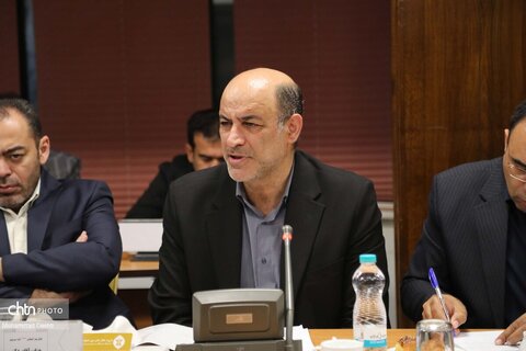 نشست معاون گردشگری کشور با سرمایه‌گذاران و فعالان حوزه گردشگری استان اردبیل