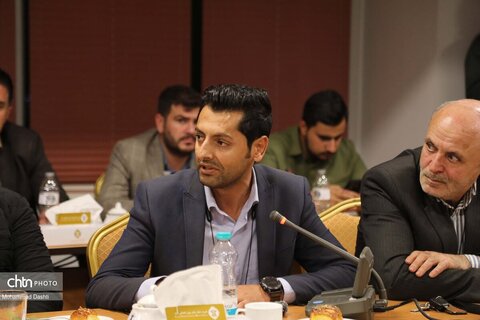 نشست معاون گردشگری کشور با سرمایه‌گذاران و فعالان حوزه گردشگری استان اردبیل