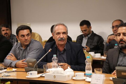 نشست معاون گردشگری کشور با سرمایه‌گذاران و فعالان حوزه گردشگری استان اردبیل