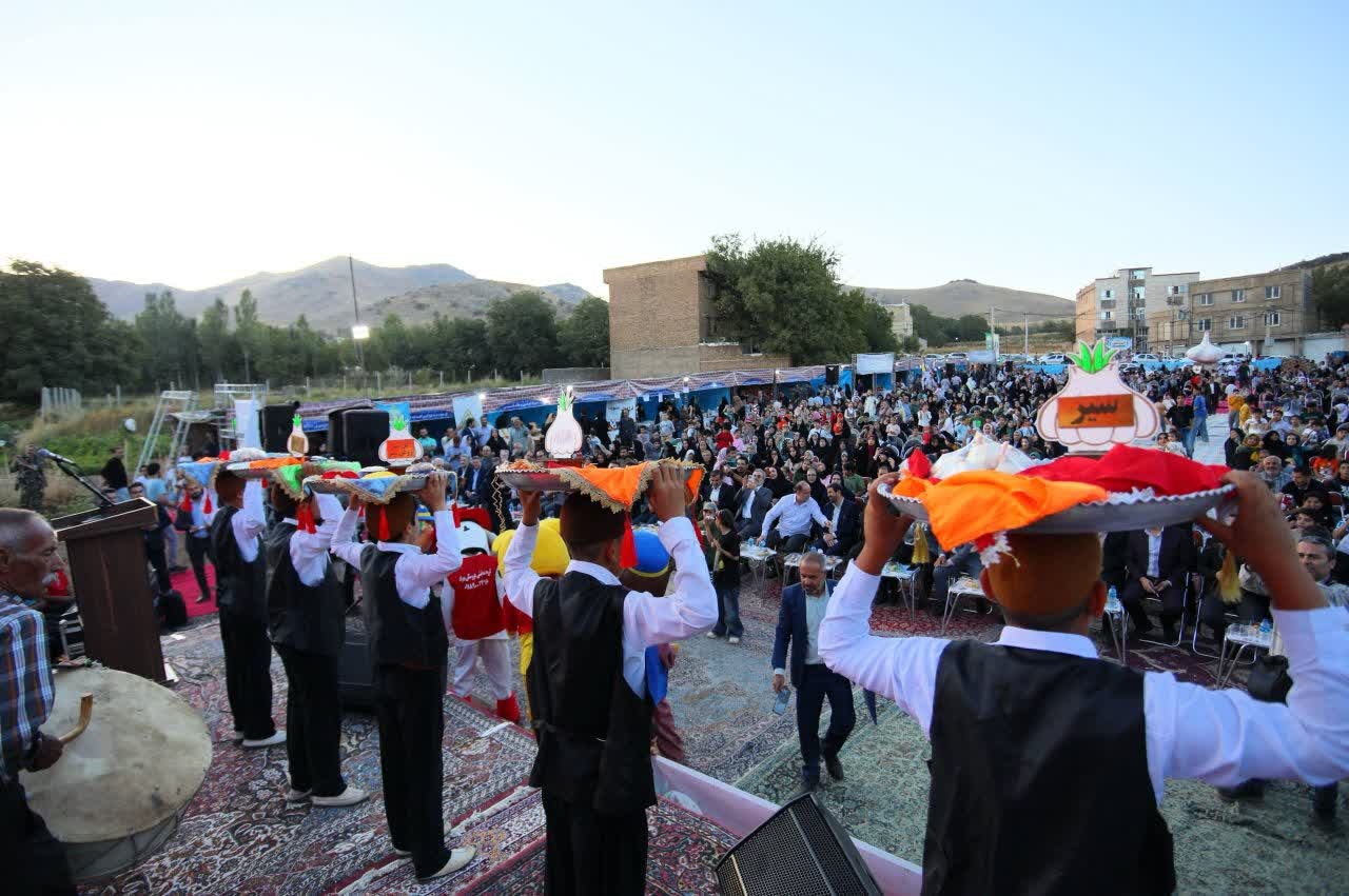 تاکید استاندار همدان بر برگزاری بینالمللی جشنواره محصولات کشاورزی
