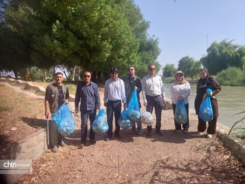 پاکسازی ساحل رودخانه شاوور شوش در راستای پویش «خوزستان پاکیزه»