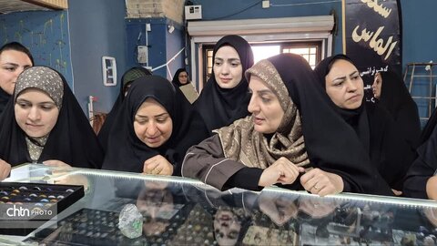 از قلعه باقرآباد تا «ناروت»؛ بانوان بافق در مسیر میراث و کارآفرینی