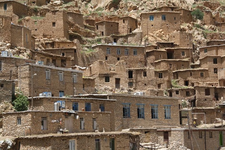 معماری آینده کرمانشاه باید با حفظ اصالت و هویت تاریخی شکل بگیرد