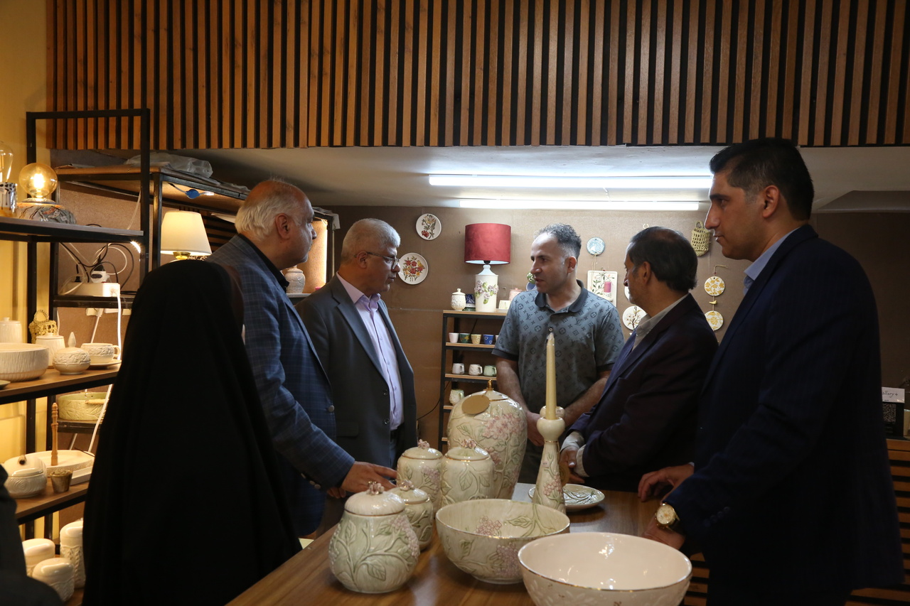 بازدید معاون استاندار گلستان از چهار مرکز صنایع‌دستی بندرگز