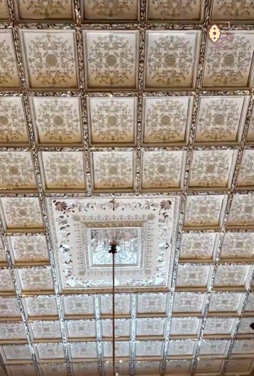 روایت تزیینات سقفهای کاخ نیاوران در یک نگاه
