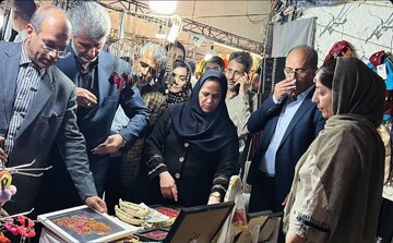 صنایع‌دستی باید در تمامی نمایشگاه‌ها حضور ثابت و فعال داشته باشد/ لزوم حمایت همه جانبه از صنعتگران