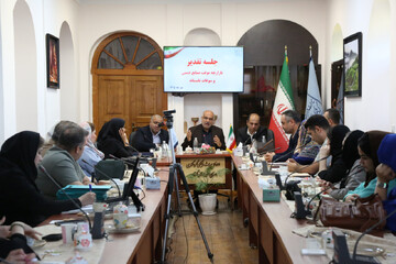 بازارچه صنایع‌دستی و سوغات تابستانه گرگان به کار خود پایان داد/ تقدیر از هنرمندان و برگزارکنندگان
