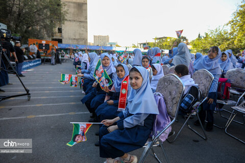 رونمایی از لوح ثبت «آیین بازگشایی مدارس» با حضور معاون اول رئیس‌جمهور