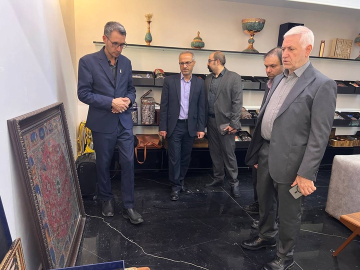بررسی راهکارهای توسعه صنایع‌دستی یزد در نشست معاون صنایع‌دستی کشور با شورای پژوهشی استان
