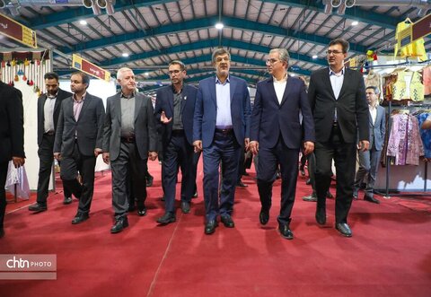هفدهمین نمایشگاه سراسری صنایع‌دستی ایران در یزد گشایش یافت؛ گردهمایی هنرمندان ۲۰ استان در ۲۳۰ غرفه
