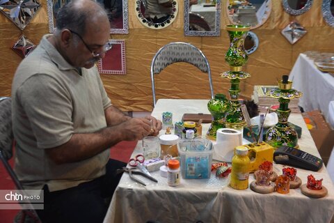 هفدهمین نمایشگاه سراسری صنایع‌دستی ایران در یزد گشایش یافت؛ گردهمایی هنرمندان ۲۰ استان در ۲۳۰ غرفه