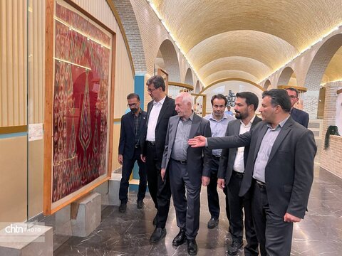 روایت تار و پود ایران در قاب یک موزه تاریخی؛ بازدید معاون صنایع‌دستی از موزه تار و پود یزد