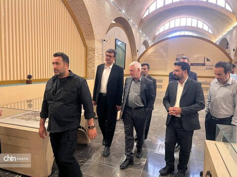 روایت تار و پود ایران در قاب یک موزه تاریخی؛ بازدید معاون صنایع‌دستی از موزه تار و پود یزد