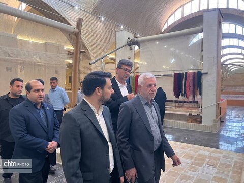 روایت تار و پود ایران در قاب یک موزه تاریخی؛ بازدید معاون صنایع‌دستی از موزه تار و پود یزد