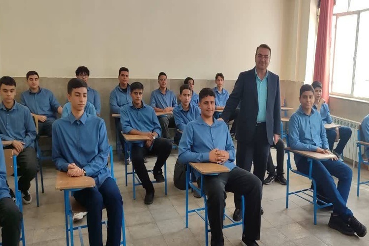 دانش‌آموزان امروز حافظان میراث فردا هستند