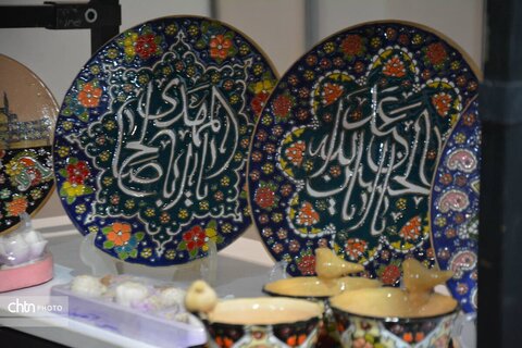 بازدید معاون هماهنگی امور عمرانی استاندار یزد از نمایشگاه صنایع‌دستی