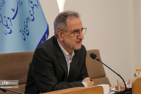 نشست شورای معاونان، مشاوران، مدیران کل ستادی و استانی با وزیر میراث‌فرهنگی، گردشگری وصنایع دستی