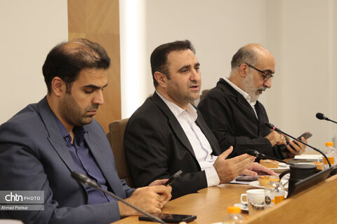 نشست شورای معاونان، مشاوران، مدیران کل ستادی و استانی با وزیر میراث‌فرهنگی، گردشگری وصنایع دستی
