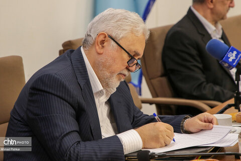 نشست شورای معاونان، مشاوران، مدیران کل ستادی و استانی با وزیر میراث‌فرهنگی، گردشگری وصنایع دستی