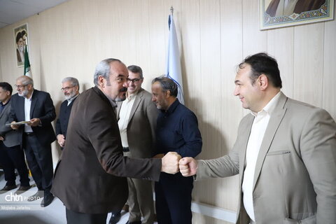 تجلیل از تلاشگران عرصه گردشگری و سرمایه‌گذاری استان زنجان