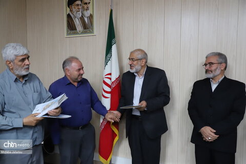 تجلیل از تلاشگران عرصه گردشگری و سرمایه‌گذاری استان زنجان