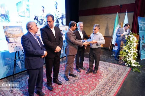 گرامیداشت روز جهانی و هفته گردشگری در استان همدان برگزار