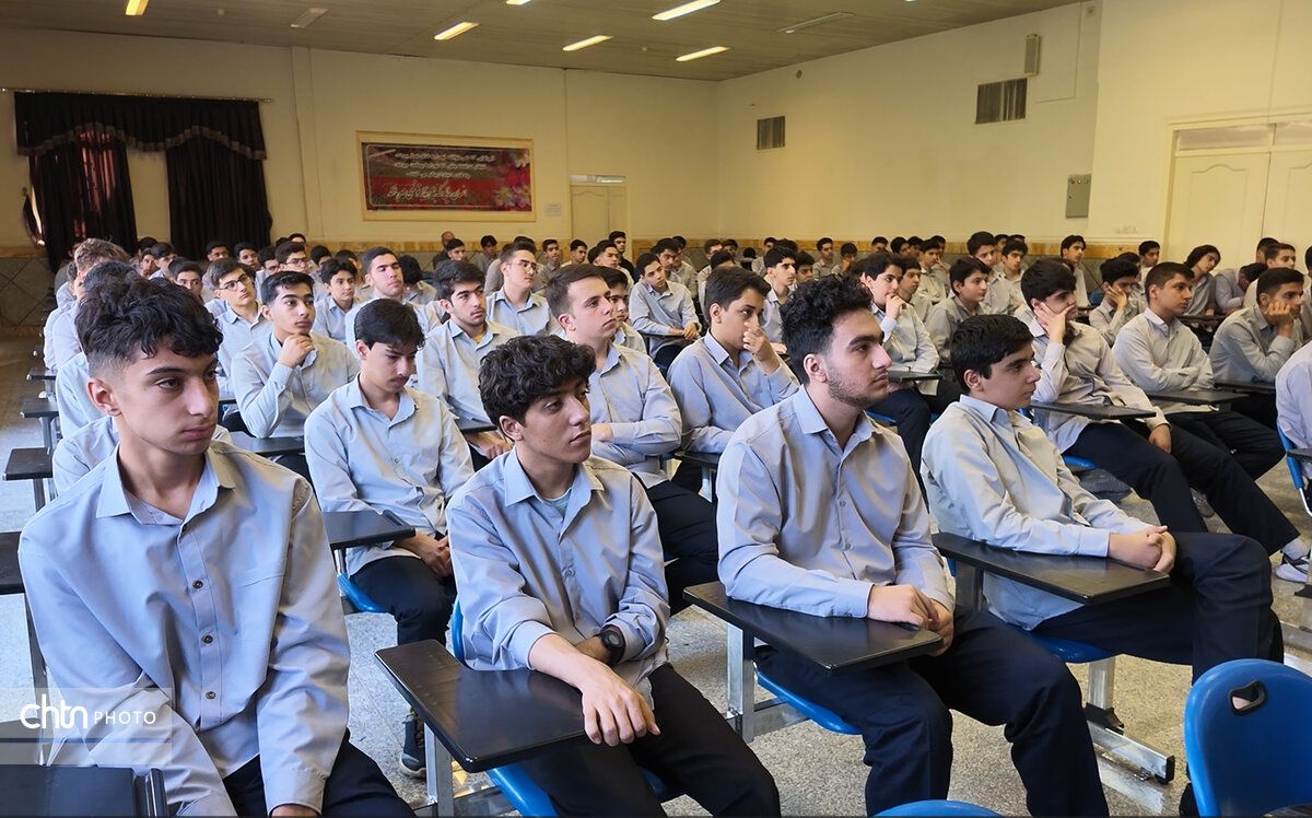 آشنایی دانش‌آموزان با گردشگری، سرمایه‌گذاری برای آینده این صنعت است
