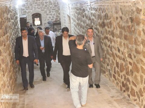 به مناسبت هفته گردشگری بازدید دانش‌آموزان از محوطه باستانی ازبکی