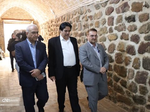 به مناسبت هفته گردشگری بازدید دانش‌آموزان از محوطه باستانی ازبکی