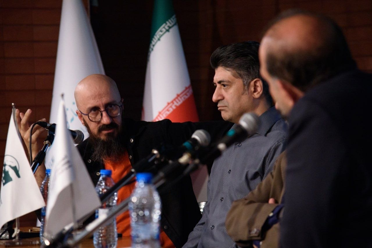 انجمن صنفی طراحان گرافیک ایران ۲۹ ساله شد/ ماهیت کار هنری، بیش از آنکه کارفرمایی باشد، انفرادی است انجمن صنفی طراحان گرافیک ایران ۲۹ ساله شد/ ماهیت کار هنری، بیش از آنکه کارفرمایی باشد، انفرادی است