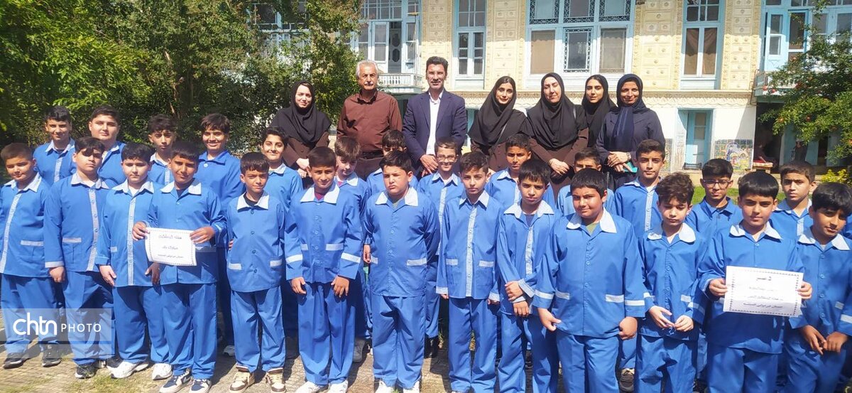 بازدید دانشآموزان املشی از عمارت و حمام تاریخی صوفی