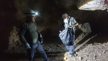 پاک‌سازی غار تک‌سرا مرندیز در شهرستان بجستان