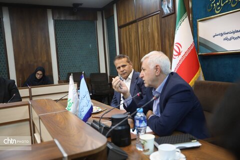 گزارش تصویری انعقاد تفاهم‌نامه همکاری میان معاونت صنایع‌دستی و هنرهای سنتی و شرکت فروشگاه‌های زنجیره‌ای رفاه