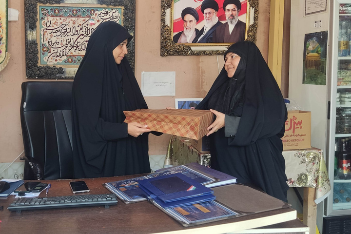تقدیر از مدیران ۲مجموعه گردشگری در رودان به مناسبت هفته گردشگری