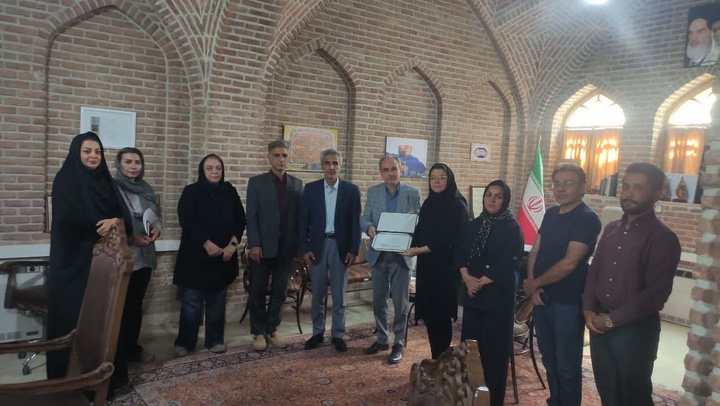 تشکل حرفه‌ای فعالان صنایع‌دستی آذربایجان‌شرقی در مسیر تأسیس قرار گرفت/ تقویت نقش هنرمندان در سامان‌دهی و توسعه صنایع‌دستی استان