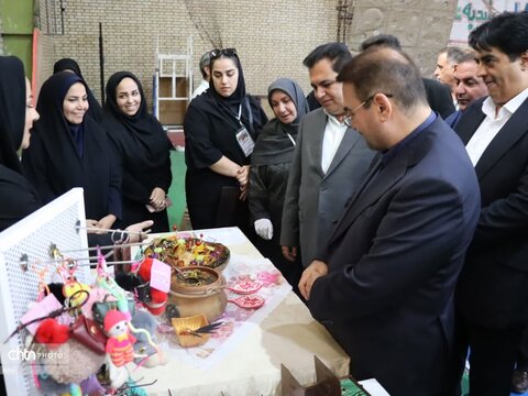 برگزاری جشنواره غذا و صنایع دستی نظرآباد که به مناسبت هفته گردشگری