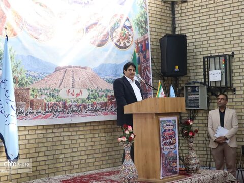 برگزاری جشنواره غذا و صنایع دستی نظرآباد که به مناسبت هفته گردشگری