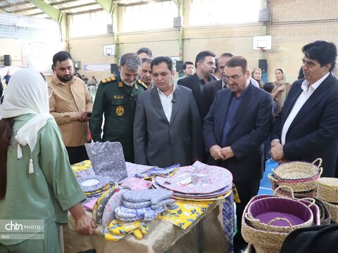 برگزاری جشنواره غذا و صنایع دستی نظرآباد که به مناسبت هفته گردشگری