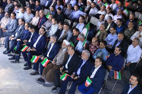 حضور فرمانده و اعضای شورای پایگاه مقاومت بسیج معراج در گردهمایی کارمند انقلابی، میدان‌دار خدمت