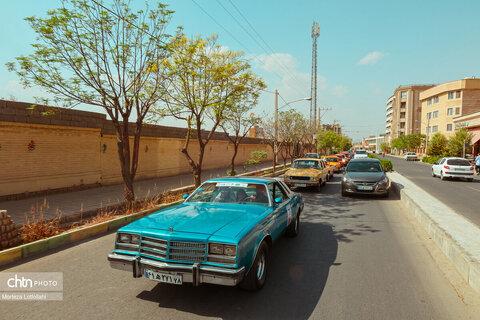بازدید از اماکن تاریخی کاشان تا گردهمایی خودروها در سیلک ،روایت تصویری از دومین روز رالی گردشگری خانوادگی تهران _کاشان