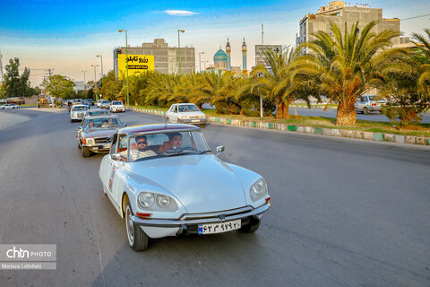 بازدید از اماکن تاریخی کاشان تا گردهمایی خودروها در سیلک ،روایت تصویری از دومین روز رالی گردشگری خانوادگی تهران _کاشان