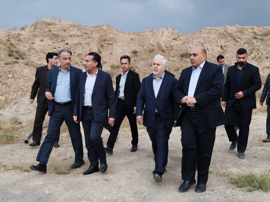 بازدید علی دارابی از پایگاه ملی میراث‌فرهنگی تپه ریوی